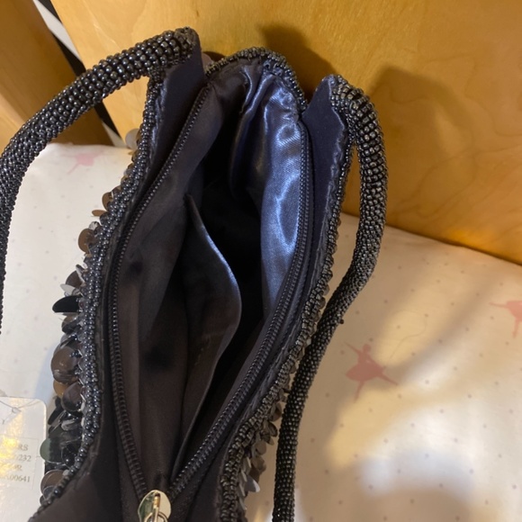 purse - Picture 3 of 3